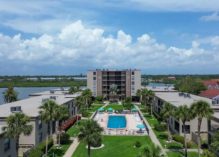 Sea Club #405 - Manatee Zone Clearwater Beach